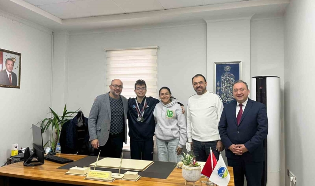 Sakaryalı sporcu, Antalya'daki şampiyonaya damga vurdu