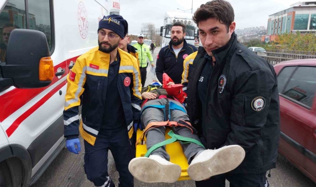 Samsun&#039;da köprü üstünde kaza: 3 yaralı