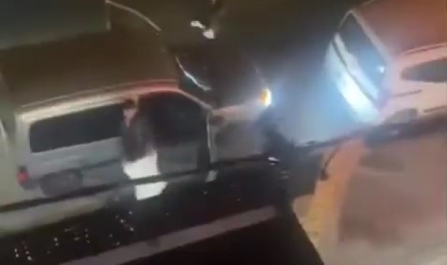 Sancaktepe'de kaza sonrası tekme ve yumruklar havada uçuştu