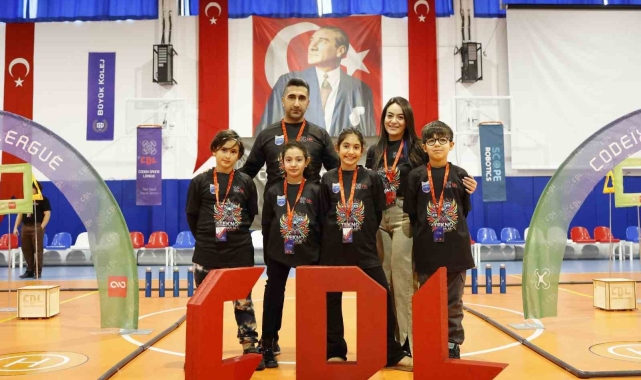 SANKO Okulları "Codeıx Drone League Yarışması"nda Türkiye ikincisi oldu