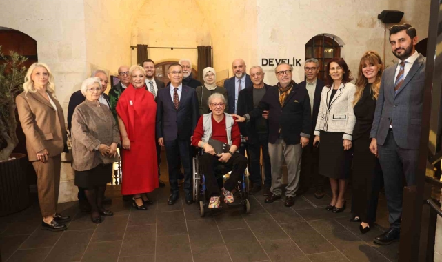 Şehrin kültürel hafızası ve tarihini çağdaş sanatla birleştiren "Miras" sergisi açıldı