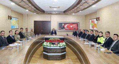 Siirt'te yılbaşı tedbirleri toplantısı yapıldı