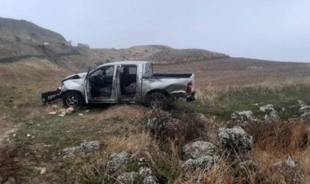 Şırnak&#039;ta pikap şarampole yuvarlandı: 1 yaralı