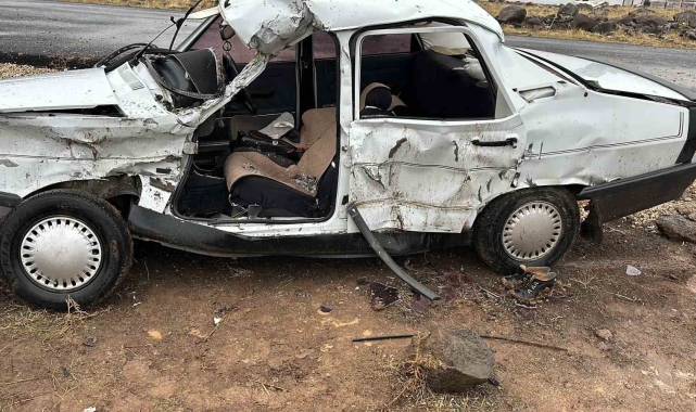 Siverek'te hafriyat kamyonu ile otomobil çarpıştı: 1 ölü, 3 yaralı
