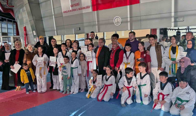 Sporcu fabrikası tekvandocuları kuşak taktı