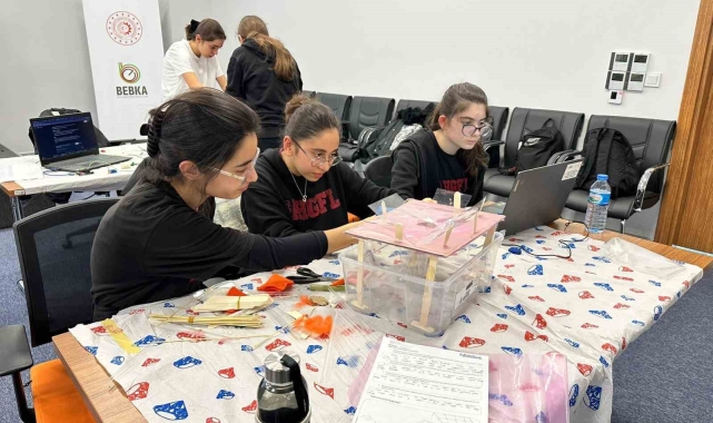 Su krizine öğrencilerden yağmur hasadı çözümü