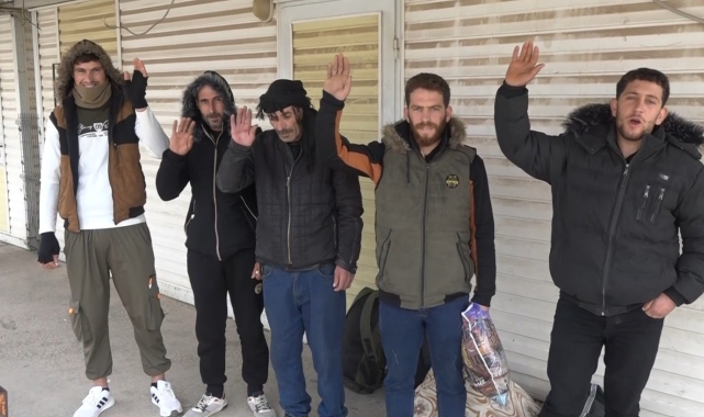 Suriyeliler Türkiye'ye teşekkür ederek memleketlerine dönüyor