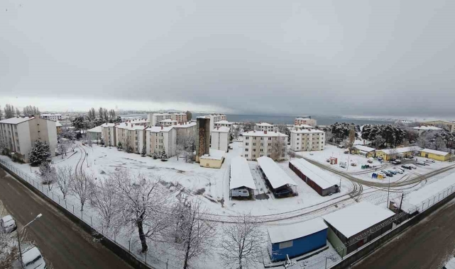 Tatvan&#039;da kar yağışı başladı