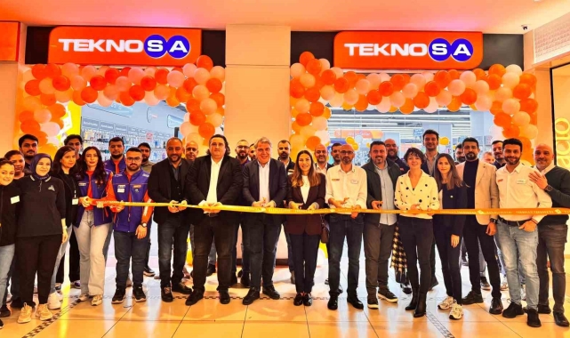 Teknosa'dan İstanbul'da yılın son mağaza dönüşümü