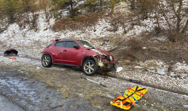 TEM'de feci kaza: 1 ölü, 4 yaralı