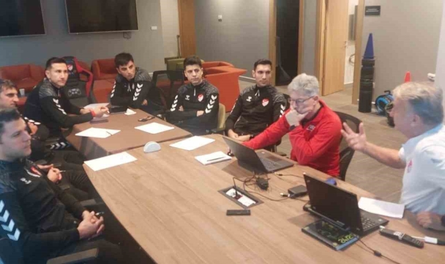 TFF Riva Tesisleri'nde 'MHK maç öncesi kampı' devam ediyor
