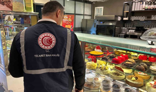 Ticaret Bakanlığı ekipleri İzmir'de market ve pastaneleri denetledi