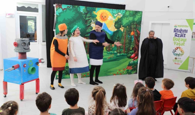 Tiyatro gösterisi ile öğrencilere çevre bilinci aşılanıyor