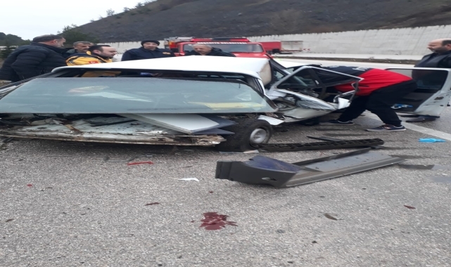 Tokat&#039;ta devrilen otomobildeki 2 kişi yaralandı