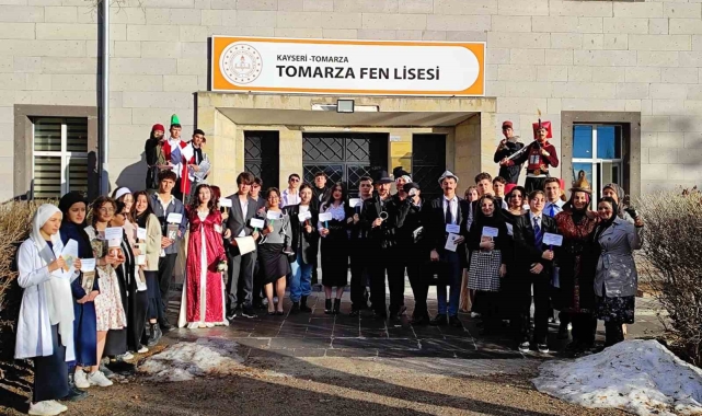Tomarza Fen Lisesi'nde 'Dünya roman Kahramanları Günü' etkinliği