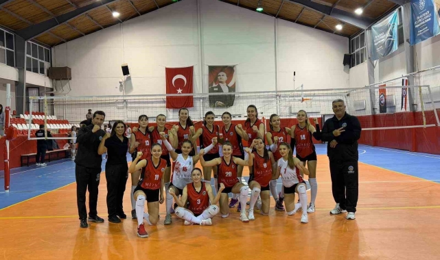 Turgutlu Belediyespor'un kadın takımları doludizgin