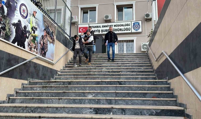 Tuzla'da otomobil çalan şüpheliler evden hırsızlık yaparken yakayı ele verdi