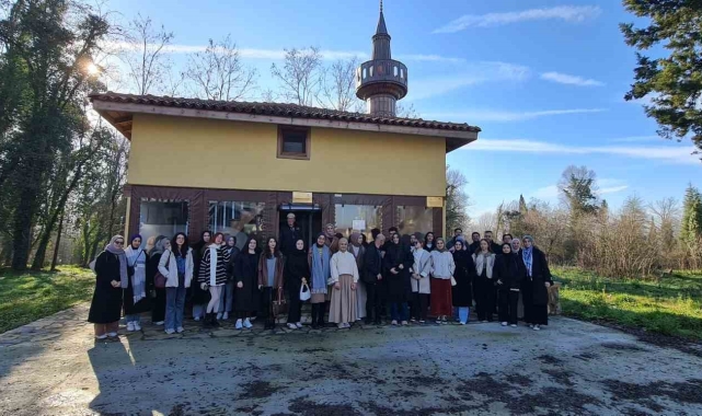 Üniversite öğrencileri, Sakarya'nın tarihini gezerek öğrendi