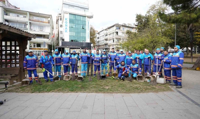 Üsküdar Belediyesi temizlik çalışmalarını yoğun bir şekilde sürdürüyor