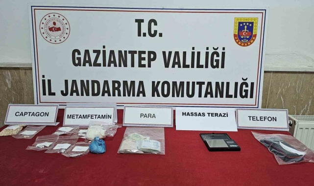 Uyuşturucu taciri şahsı jandarma yakaladı