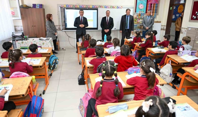 Vali Aktaş öğrencilerle bir araya geldi