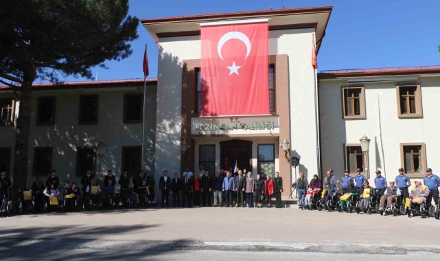 Vali Aydoğdu: "Engelli bireyler sadece destek bekleyen insanlar değil, tam aksine, onlara fırsat verildiğinde bu ülkenin kalkınmasına katkı sağlayanlardır"