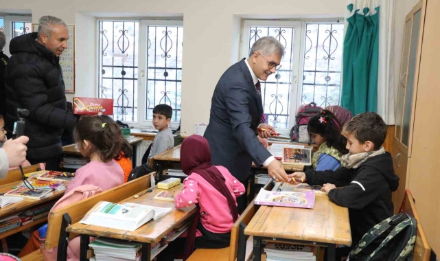 Vali Çelik'ten Horoz ve Alihoca köylerine ziyaret