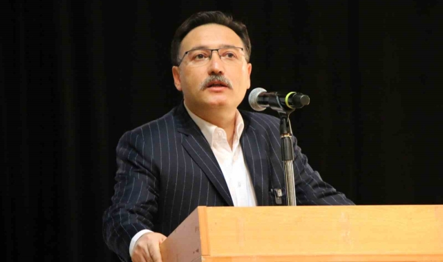 Vali Çiçek: "Çocuklarımızın tek bağımlılığı vatan, millet, bayrak sevgisi olacak"