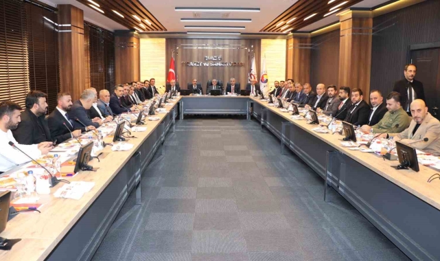 Vali Hatipoğlu ETSO Başkanı Alan ile bir araya geldi