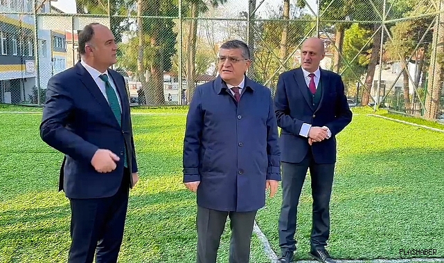 Vali Özarslan’dan halı saha incelemesi