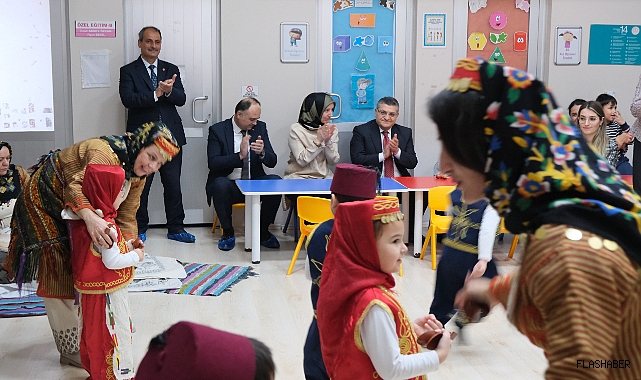 Vali Özarslan, "Dilimizin Zenginlikleri" etkinliğine katıldı