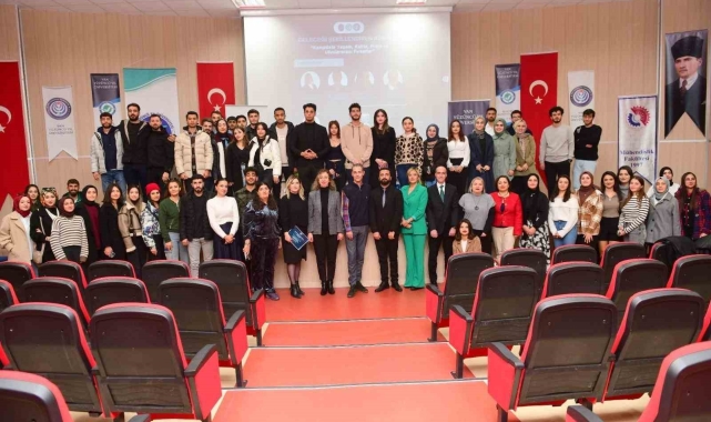 Van YYÜ'de "Geleceği Şekillendiren Adımlar" paneli