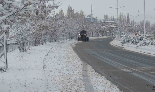 Van'da kar çocukların neşe kaynağı oldu