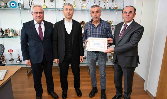 Vergi rekortmeni Gedik Piliç, Uşak Valisi Dr. Naci Aktaş'ı ağırladı