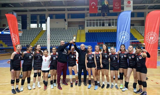 Voleybol Küçük Kızlar müsabakaları sona erdi