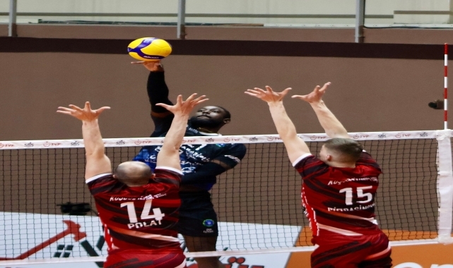 Voleybol: SMS Grup Efeler Ligi