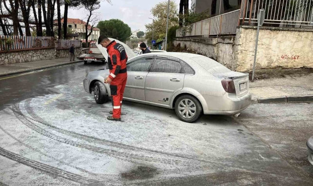 Yatağan'da araç yangını korkuttu