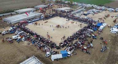 Yenipazar'da deve güreşi şenlikleri yapıldı