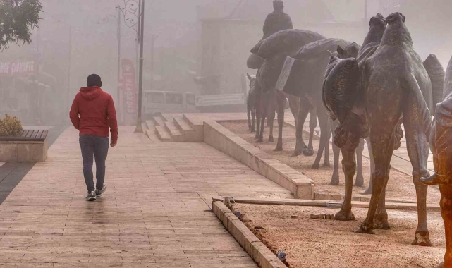 Yoğun sis mistik atmosfer oluşturdu