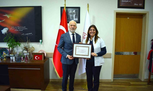 Yunus Emre Devlet Hastanesi'ne "Beslenme Dostu ve Fiziksel Aktiviteyi Destekleyen İşyeri" sertifikası