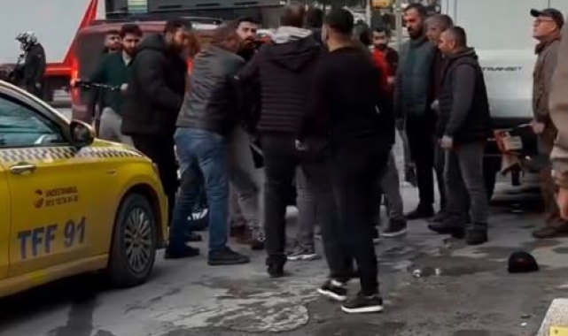 Zeytinburnu&#039;nda kadının cep telefonunu çalan şahsı vatandaşlar yakaladı