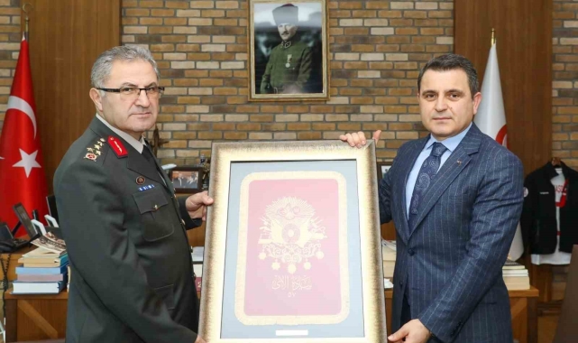 1'inci Ordu Komutanı Orgeneral Tokel'den Tarihi Alan Başkanı Kaşdemir'e ziyaret