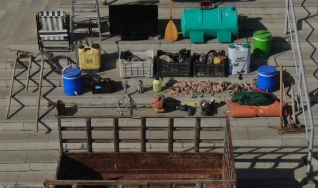 200 bin Liralık soygunu gerçekleştiren baba-oğul, çaldıkları eşyaları satarken yakayı ele verdi