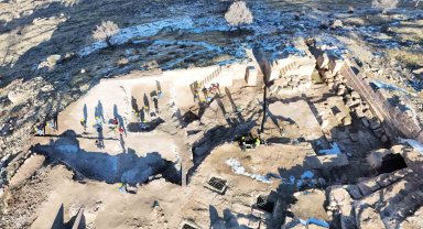 3 bin yıllık Zerzevan Kalesi'nde Güney surları gün yüzüne çıkartıldı