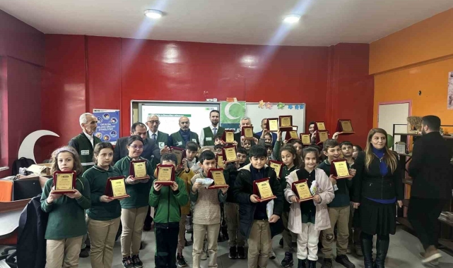 34 öğrenci ailesine sigara bıraktırdı