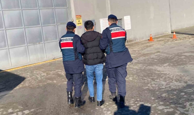 5 yıl hapis cezası ile aranan şahıs jandarma tarafından yakalandı