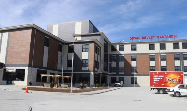 50 yataklı Gevaş Devlet Hastanesi hizmete başladı