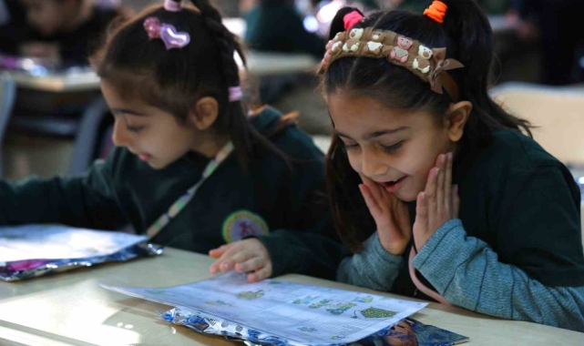 Adana'da 521 bin 929 öğrenci karne sevinci yaşadı