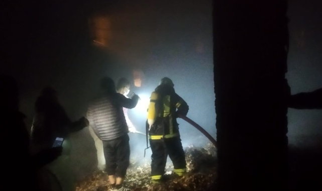 Adıyaman&#039;da korkutan ahır yangını