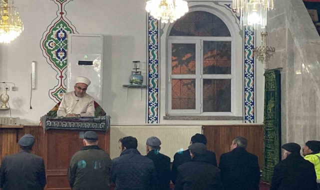Afyonkarahisar'da yatsı namazı buluşmaları sürüyor